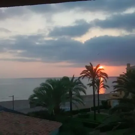 Primera Linea De Playa. * Dénia